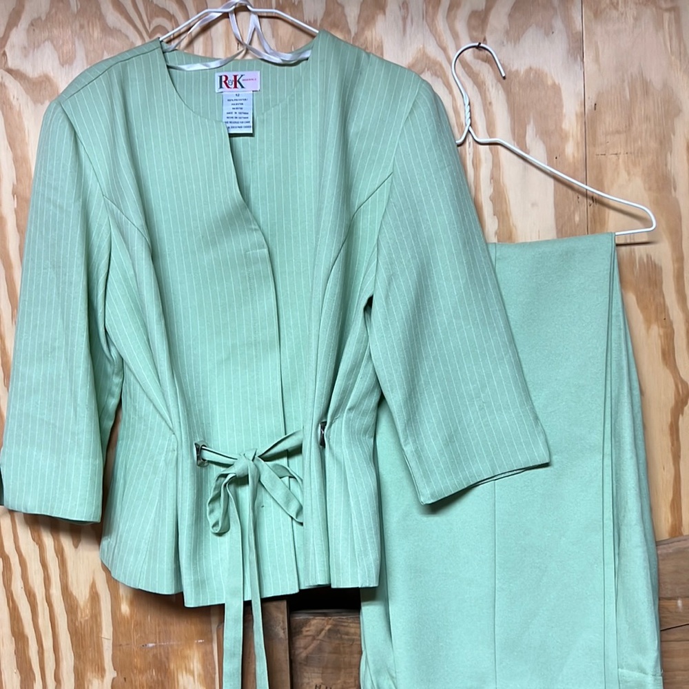 Womens light green pant suit size 12